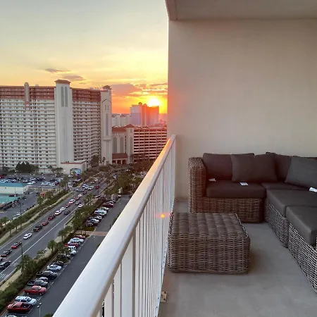 Laketown Wharf Luxury 1 Bedroom Gulf View Condo Hosted By Eastwestgetaway